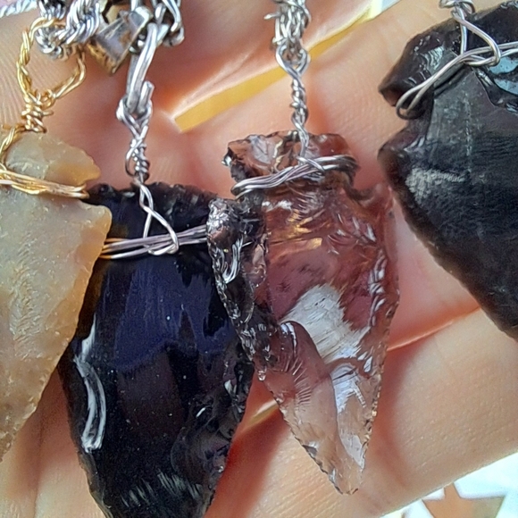 Handmade authentic native American arrowhead necklace on chain! 5 color choices - Picture 2 of 10